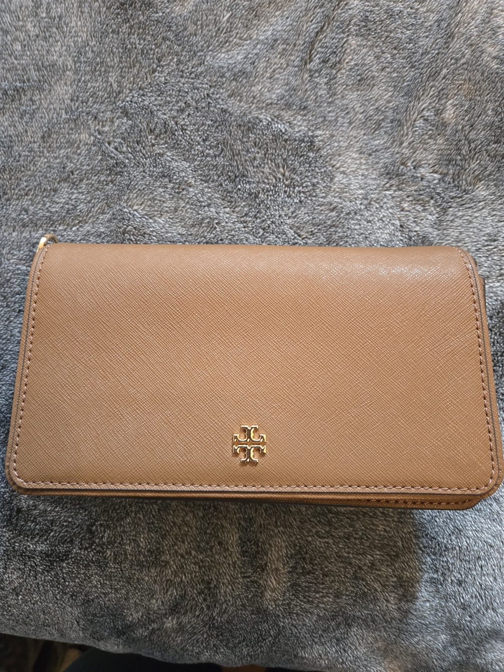Tory Burch Leather Wallet Crossbody in Camel with Gold Logo